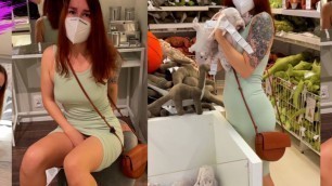 Public flashing and orgasm in the shop – vibrator control