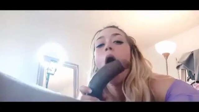 @PeachhCreams Takes Selfies while Deepthroating the Neighbors BBC